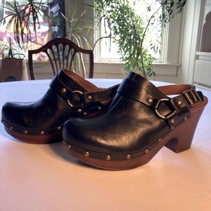 Kirk-Ease Black Platform Sandal